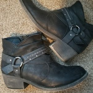 Black western booties